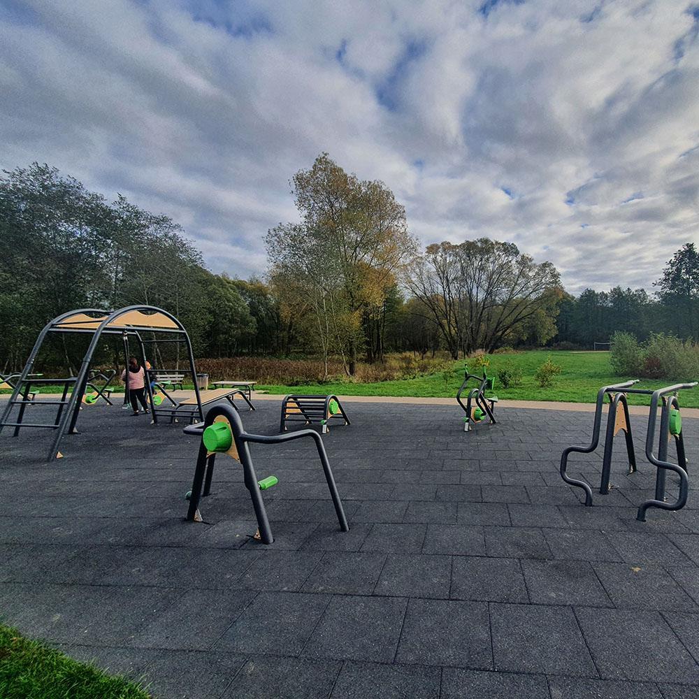 Žaidimų aikštelės įvairaus amžiaus vaikams
